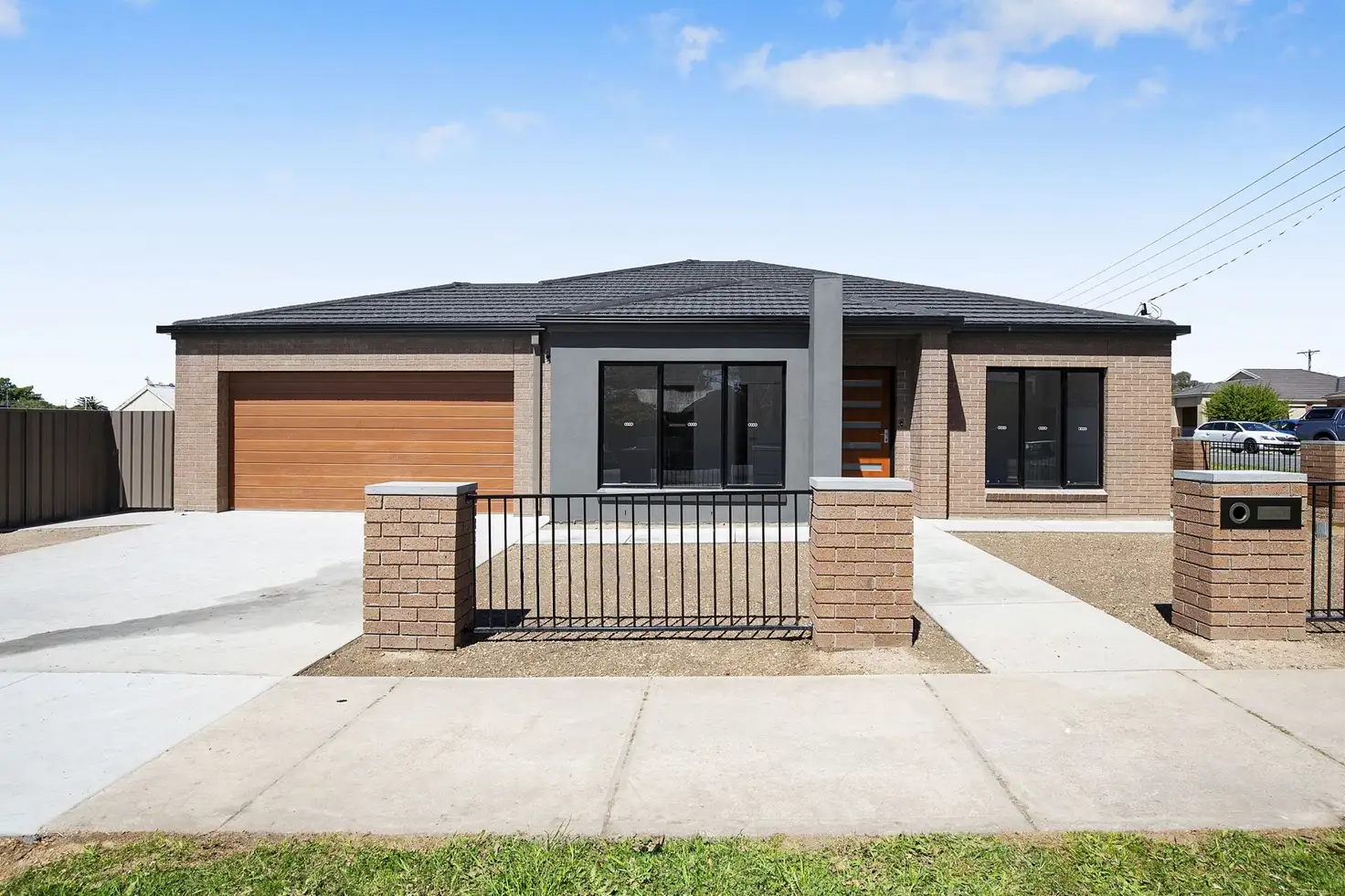 Main view of Homely townhouse listing, 1/15 Tobin Street, Ararat VIC 3377