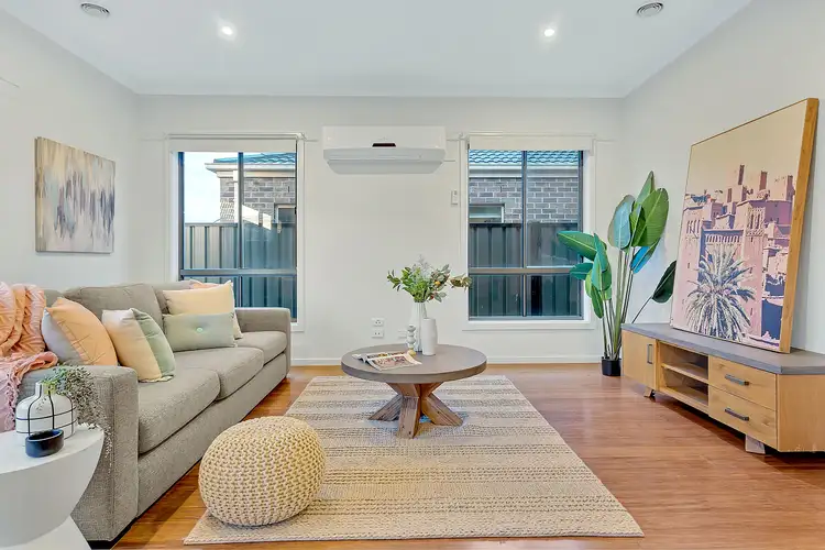 Sixth view of Homely house listing, 8 Riberry Street, Craigieburn VIC 3064