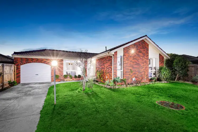 11 Gloaming Court, Mill Park VIC 3082