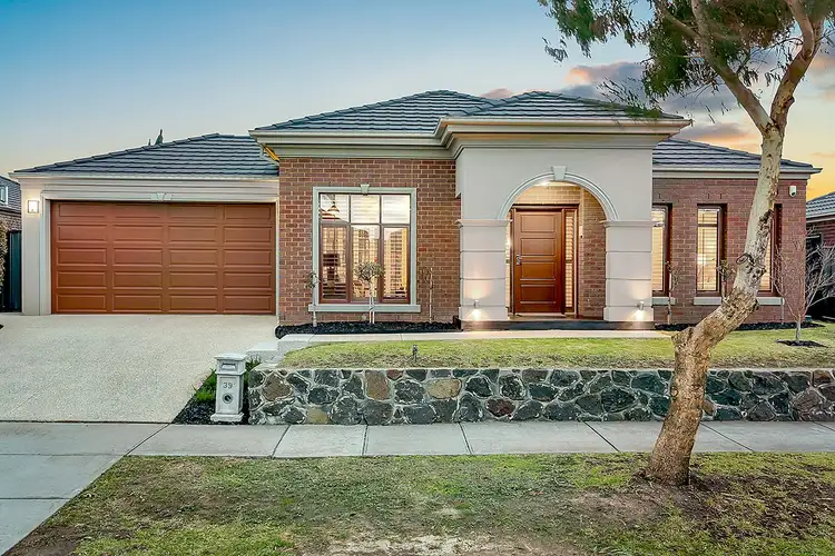 Second view of Homely house listing, 39 Northumberland Circuit, Craigieburn VIC 3064