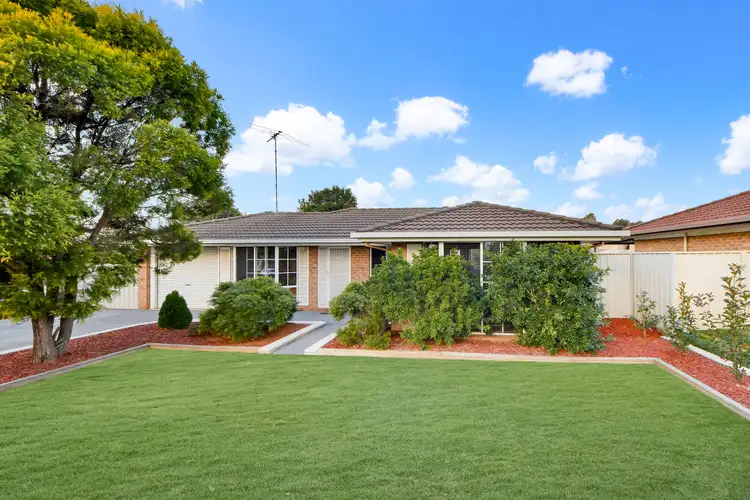 3 Packenham Place, Mount Annan NSW 2567