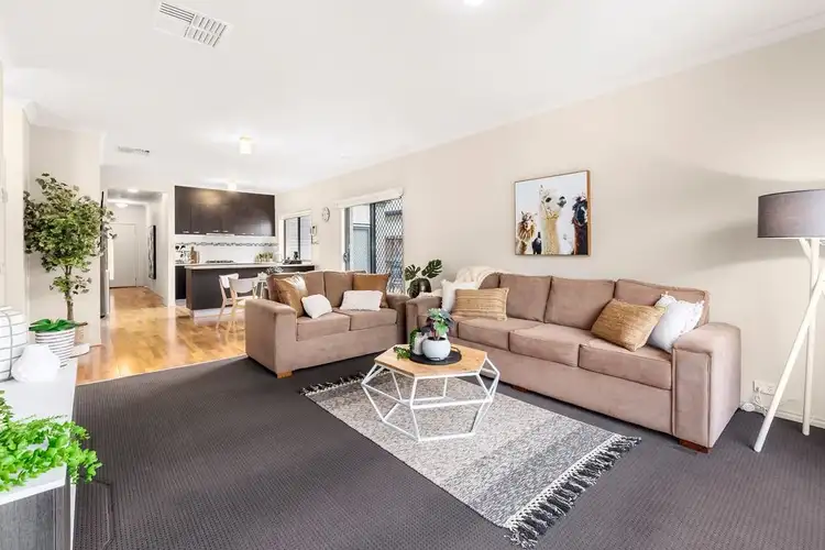 17 Collingrove Crescent, Doreen VIC 3754
