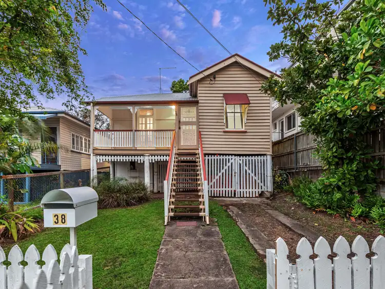 38 Beatrice Street, Hawthorne QLD 4171