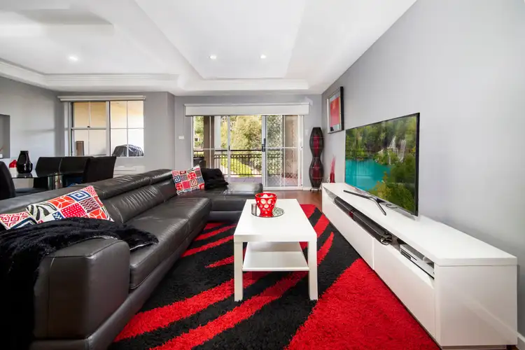 2/2 Peachtree Way, Menai NSW 2234