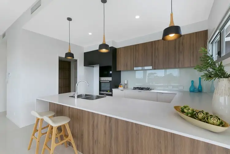 Fifth view of Homely apartment listing, 21/22 Bay Terrace, Wynnum QLD 4178