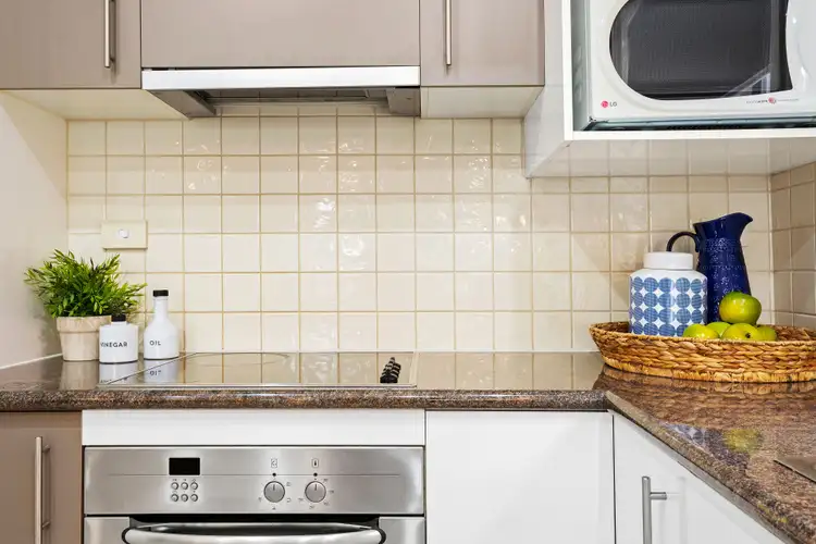 Fifth view of Homely apartment listing, 2/9 Rosewood Avenue, Broadbeach QLD 4218