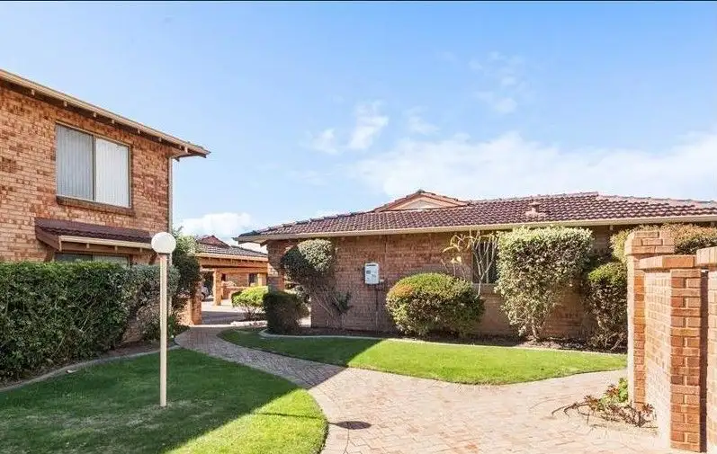 Main view of Homely house listing, 44/7 Harman Road, Sorrento WA 6020