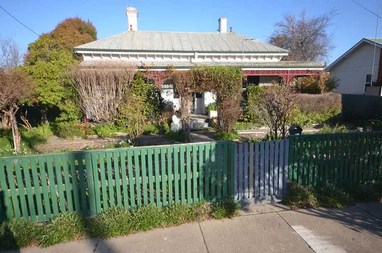31 Pratt Street, Beaufort VIC 3373