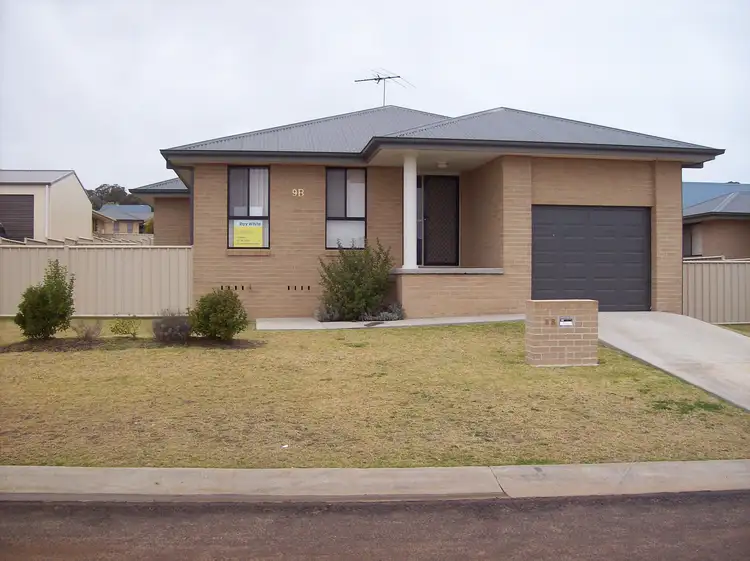 9B Kingfisher Drive, Inverell NSW 2360