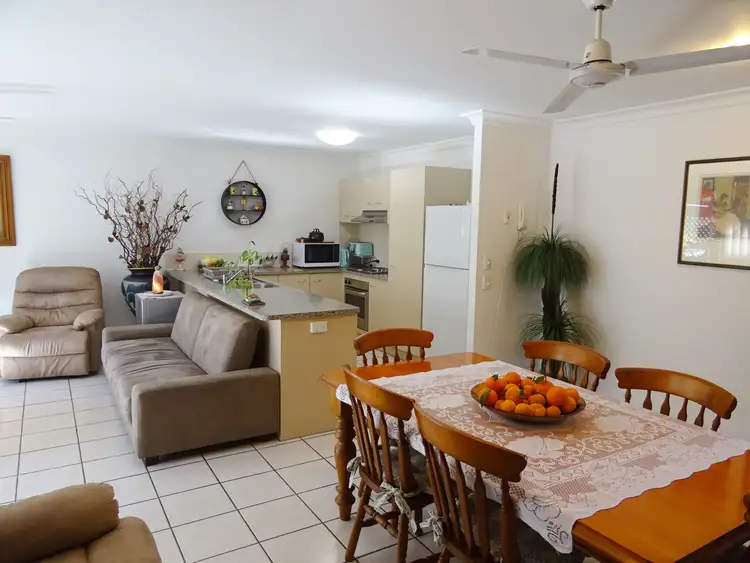 21/1 Archipelago Street, Pacific Pines QLD 4211