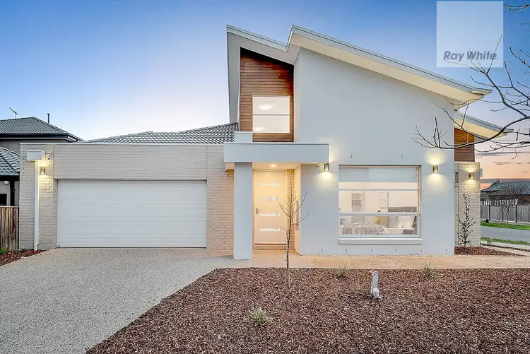 Second view of Homely house listing, 27 Cascade Terrace, Craigieburn VIC 3064