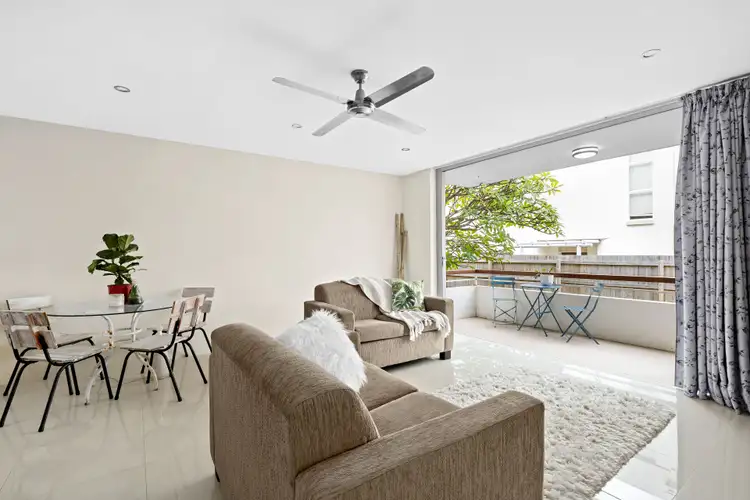 1/20 Tamborine Street, Mermaid Beach QLD 4218