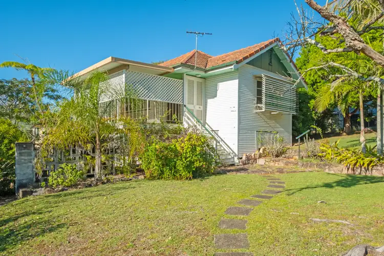 11 Opal Street, Holland Park QLD 4121