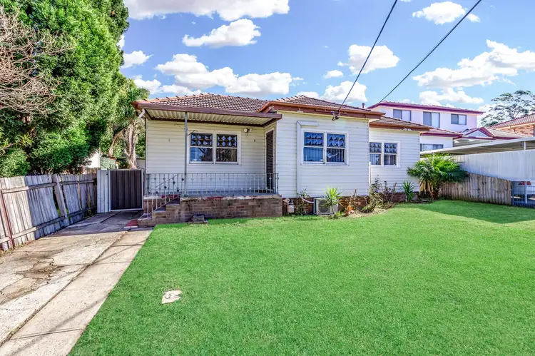 8 Mala Crescent, Blacktown NSW 2148