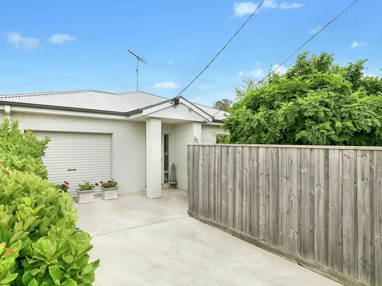 1/32 Laura Avenue, Belmont VIC 3216