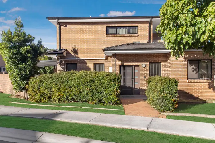 1/29 Ikara Crescent, Moorebank NSW 2170