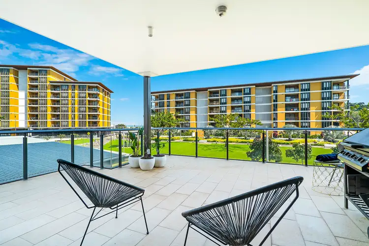 220/19 Kitchener Drive, Darwin City NT 800
