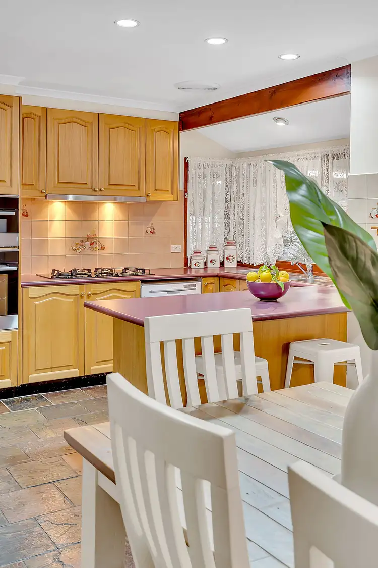 Fifth view of Homely house listing, 15 Balcombe Court, Craigieburn VIC 3064