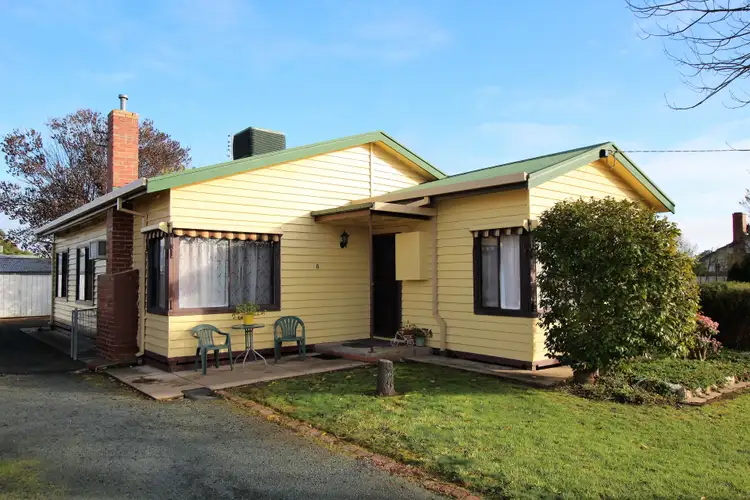 8 Hopetoun Street, Rochester VIC 3561