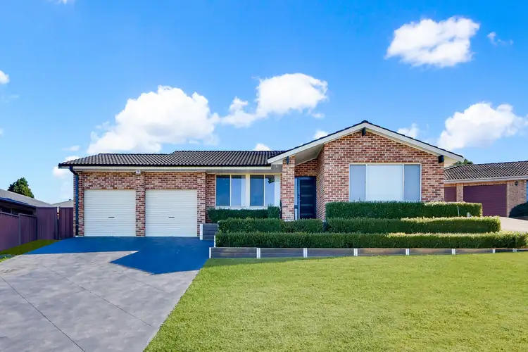 18 Marsanne Place, Eschol Park NSW 2558