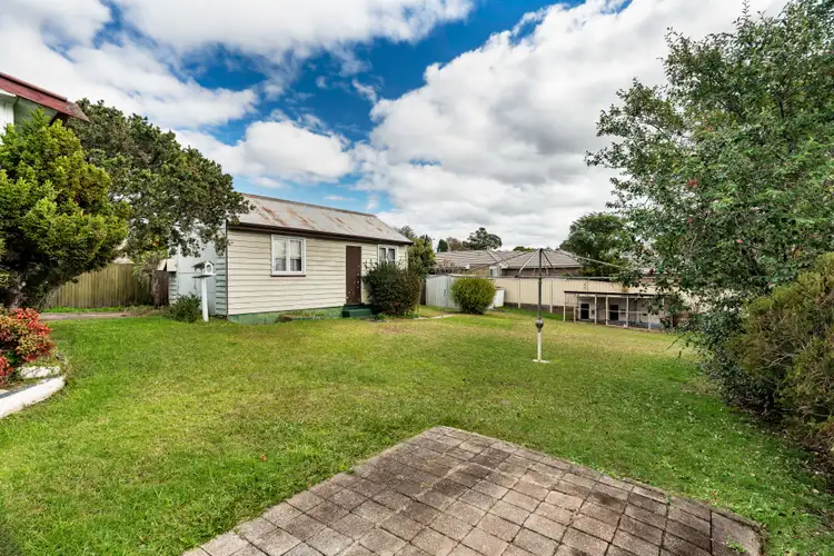 11 Cox Avenue, Nowra NSW 2541