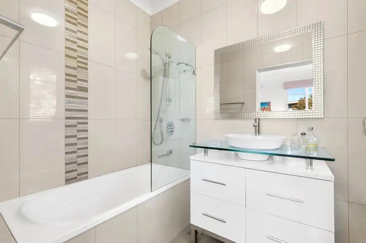 Second view of Homely unit listing, 15/3 Gladstone Parade, Lindfield NSW 2070