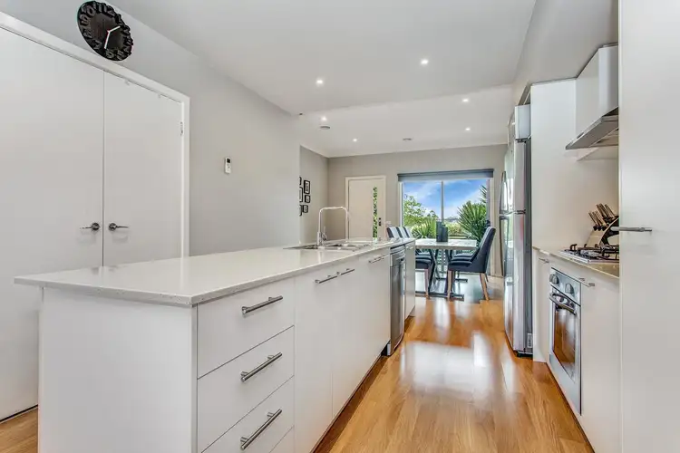 Second view of Homely house listing, 18/8 Moresby Court, Craigieburn VIC 3064
