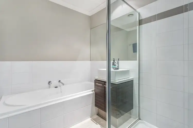 Fifth view of Homely house listing, 18/8 Moresby Court, Craigieburn VIC 3064