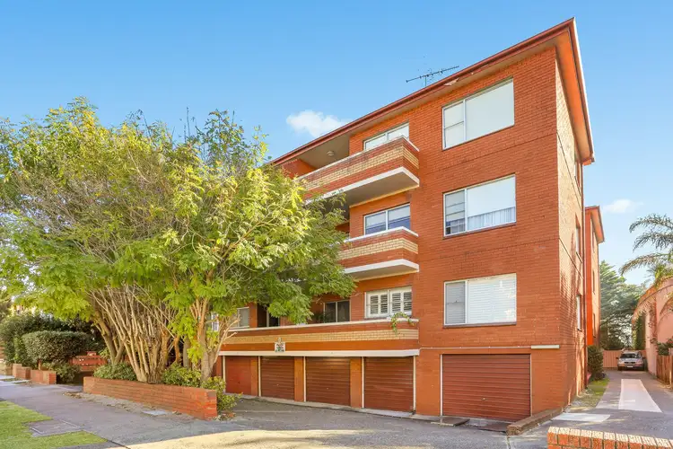 Main view of Homely unit listing, 5/1 Queens Road, Brighton-le-sands NSW 2216