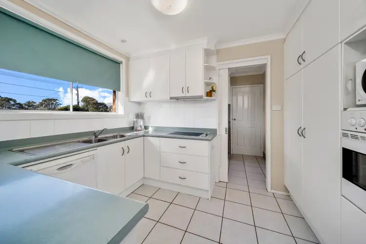 Sixth view of Homely house listing, 39 Cavill Close, Holt ACT 2615