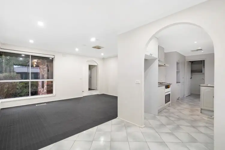 Fifth view of Homely house listing, 8 Kingston Close, Thomastown VIC 3074