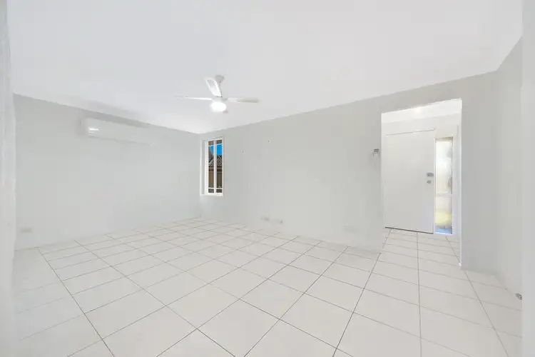 Second view of Homely house listing, 9 Poppy Place, Macquarie Fields NSW 2564