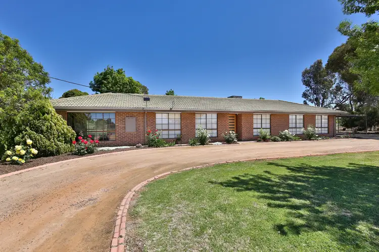 490 Cureton Avenue, Nichols Point VIC 3501