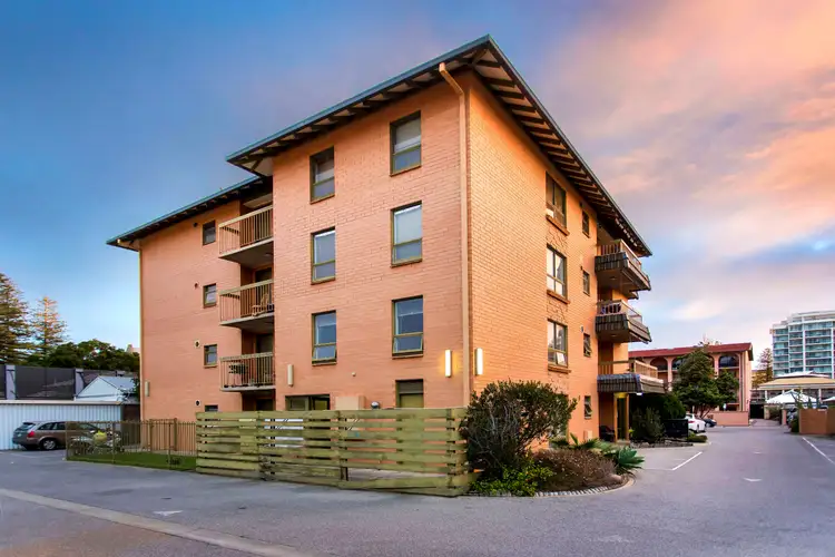 10/34 Nile Street, Glenelg SA 5045