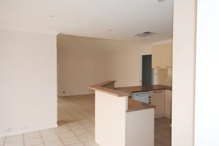 Fifth view of Homely house listing, 1 Innisvale Court, Griffith NSW 2680