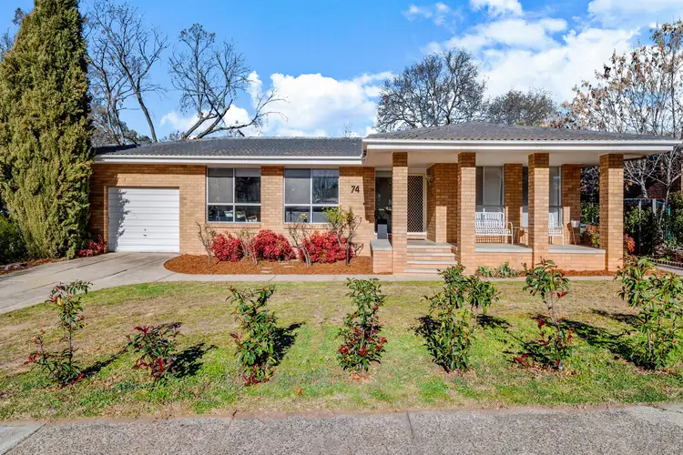 74 Blackwood Terrace, Holder ACT 2611