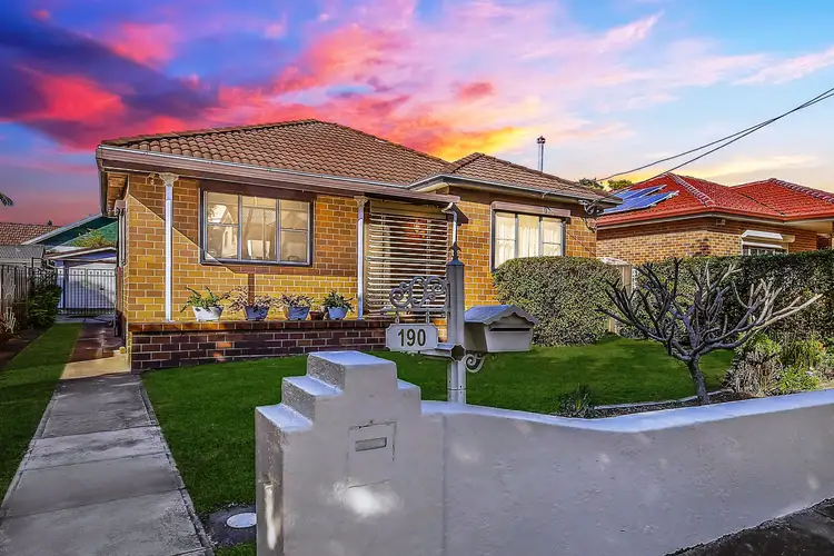 190 Bonds Road, Riverwood NSW 2210