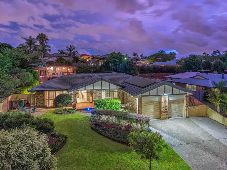 4 Peterson Place, Bridgeman Downs QLD 4035