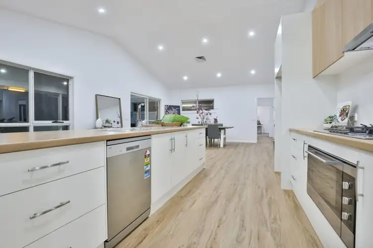 Fifth view of Homely house listing, 390 Irymple Avenue, Nichols Point VIC 3501