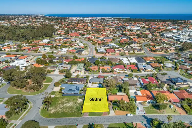 55 Sporing Way, Hillarys WA 6025