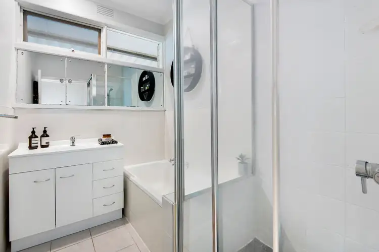 Sixth view of Homely unit listing, 1/40 Leonie Avenue, Mount Waverley VIC 3149