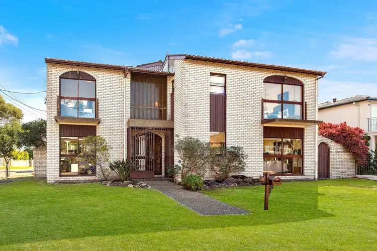 8 Fowler Crescent, South Coogee NSW 2034