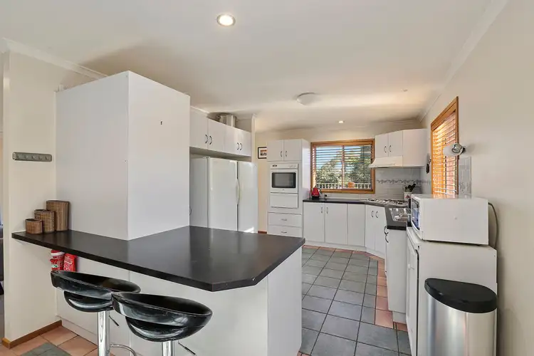Fifth view of Homely house listing, 8 Scarlett Grove, Lara VIC 3212