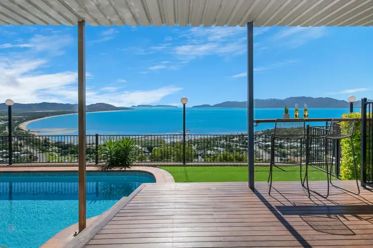 30 Stirling Drive, Castle Hill QLD 4810