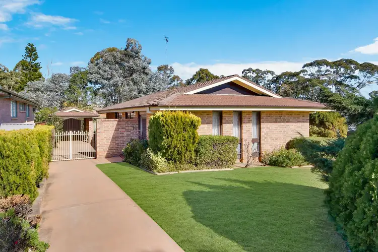 42 Throsby Way, Ambarvale NSW 2560