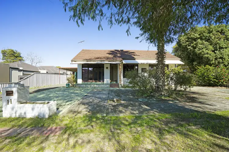11 Wardong Road, Westminster WA 6061