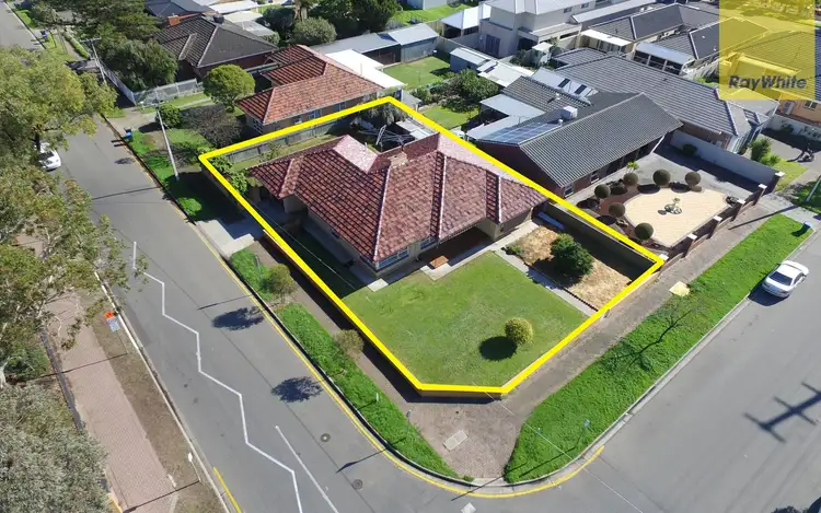 17 Mitton Avenue, Henley Beach SA 5022