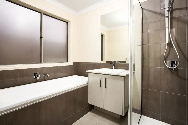 Seventh view of Homely house listing, 32 Tolkien Boulevard, Officer VIC 3809