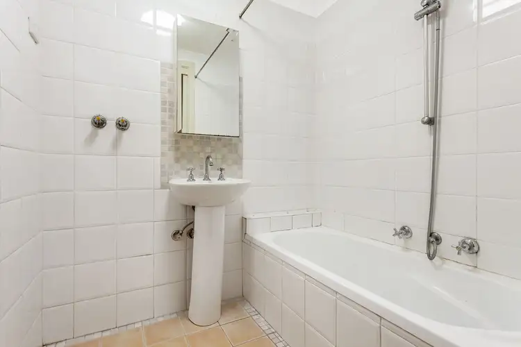 Sixth view of Homely apartment listing, 4/11 Rosstown Road, Carnegie VIC 3163