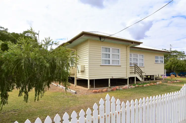 80 Galah Street, Longreach QLD 4730